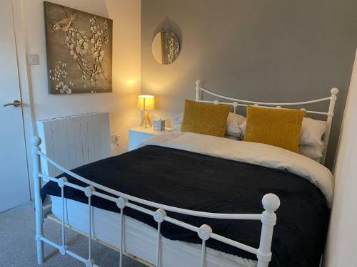 Home From Home Luxury 2-bed Apartment In Bridgend