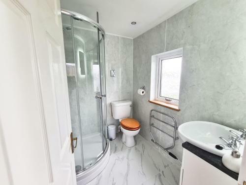 Luib House. Spacious Self-catering By The Sea.