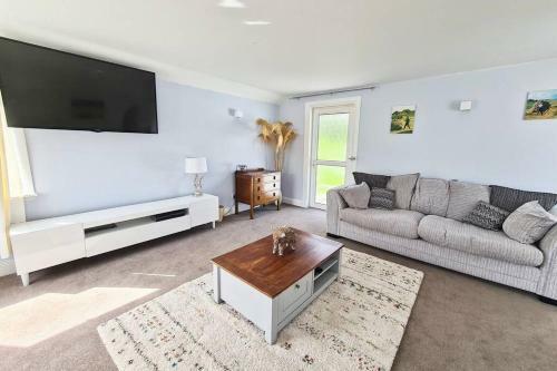 Luib House. Spacious Self-catering By The Sea.