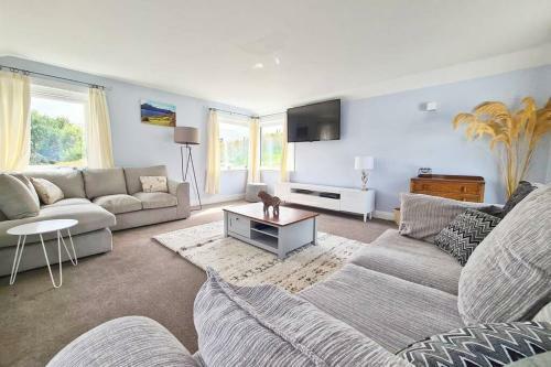 Luib House. Spacious Self-catering By The Sea.