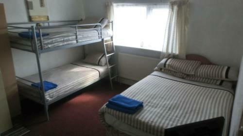 Myroomz Golden Strand Hotel