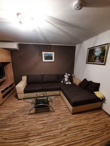 Apartment At Tony