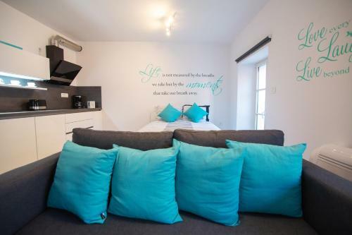 Azzurro Apartment