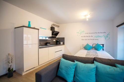 Azzurro Apartment