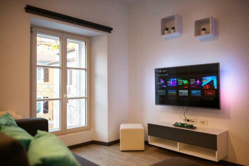 Azzurro Apartment