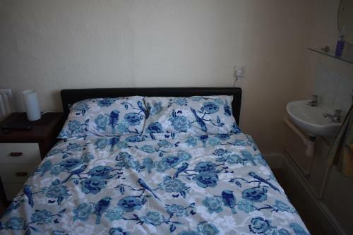 Hostal Three Piers Guest House