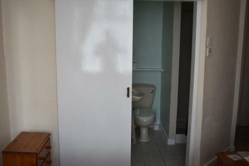 Hostal Three Piers Guest House
