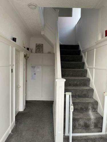 Spacious And Stunning 4 Bed House In Blackpool