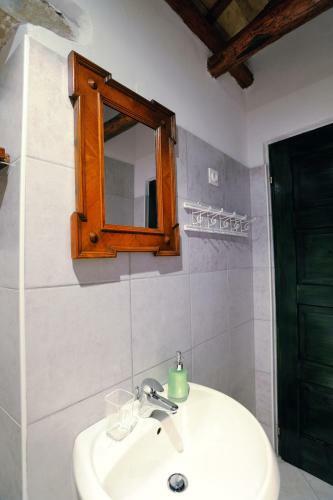 Hostal Traditional Istrian Stone House