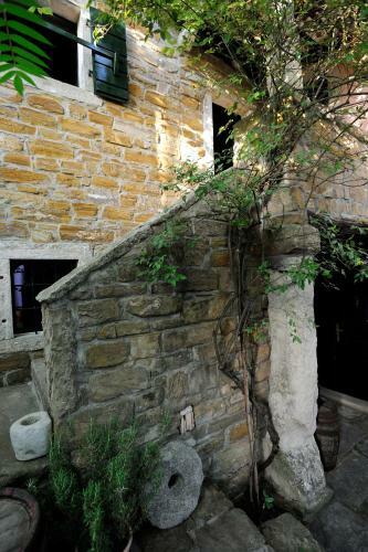 Hostal Traditional Istrian Stone House