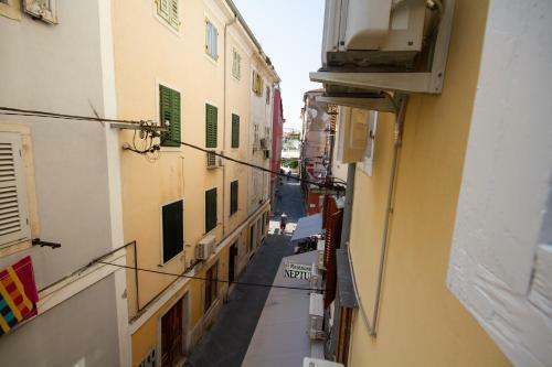 Studio Apartment Tetida By Locap Group