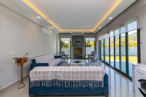 Yamac Villa Atakoy Daily Weekly Rentals