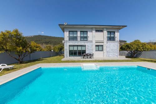 Villa Tanem Atakoy Daily Weekly Rentals
