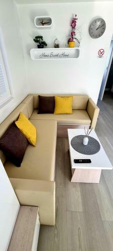 Floating Sea House Miraboat