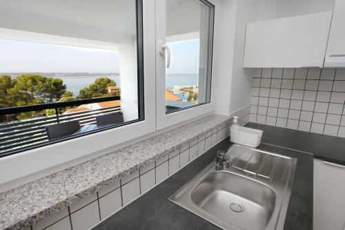 Uptown Apartments With Sea View Zaki