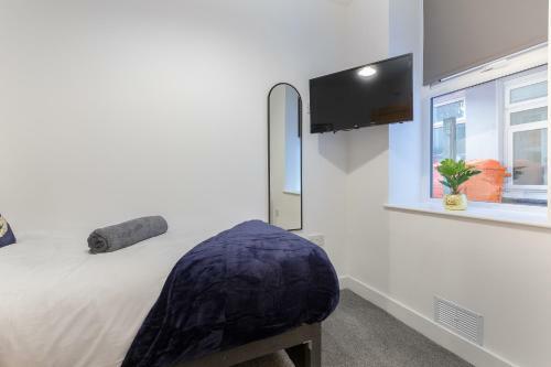 Charles Alexander Short Stay - Charnley House Apartments