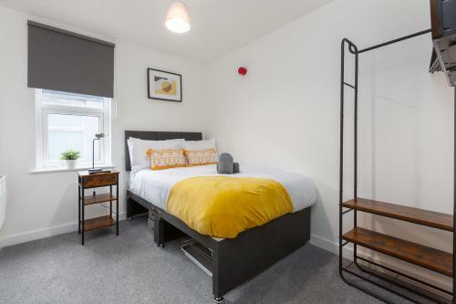 Charles Alexander Short Stay - Charnley House Apartments