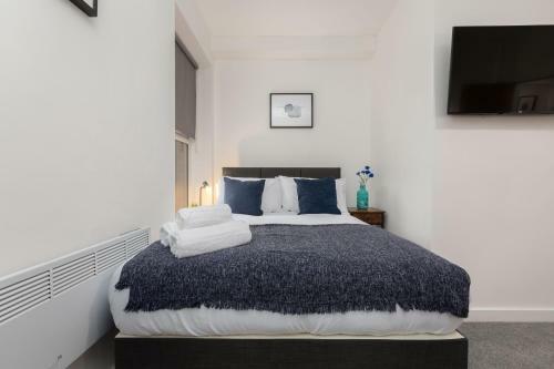 Charles Alexander Short Stay - Charnley House Apartments