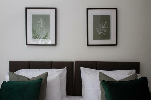 Charles Alexander Short Stay - Charnley House Apartments