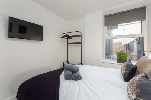 Charles Alexander Short Stay - Charnley House Apartments