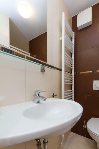 Premium Sea Side Marina Apartment By Locap Group