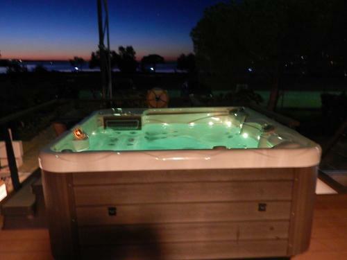 Floating House Sea Queen