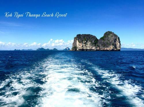 Hotel Thanya Beach Resort
