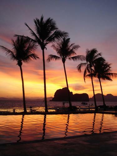 Hotel Thanya Beach Resort