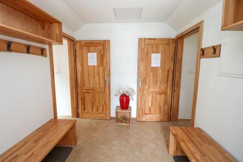 Apartments Laznica