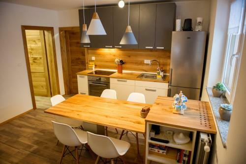 Apartments Laznica