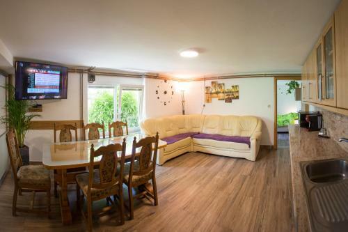 Apartma Na Ravnicah