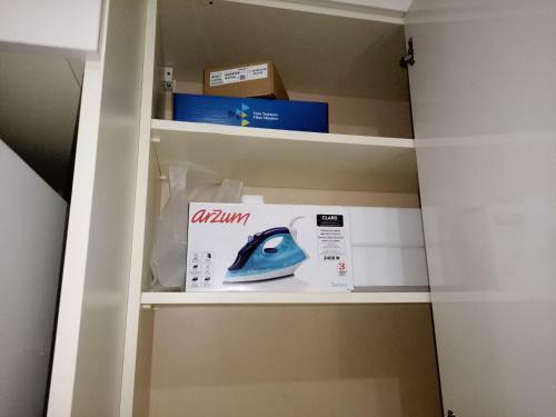 Entire Apartment. Just 2 Minutes From The Metro.