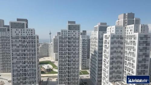 Entire Apartment. Just 2 Minutes From The Metro.