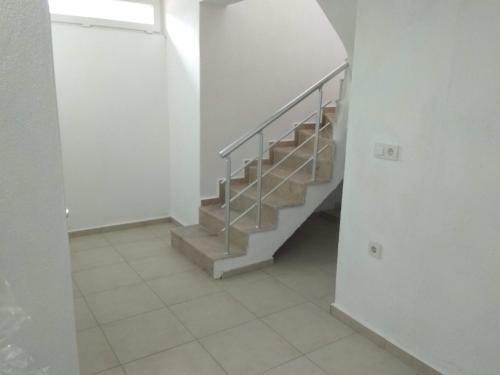 Paddys Apartments, Hisar�n�