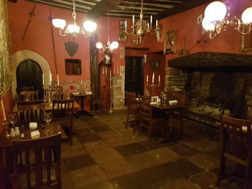Hostal Churston Court Hotel