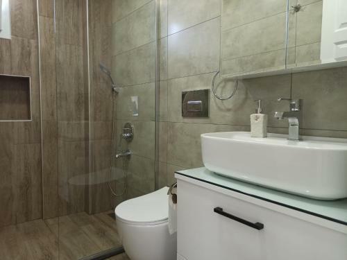 Wonderful Villa With Private Pool And Mountain View In Oludeniz