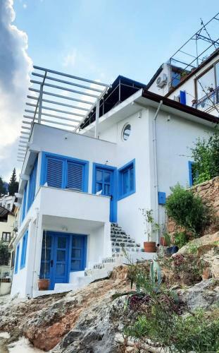 Hostal The Pebble Room - Blue House, Fethiye