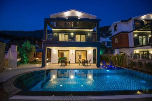 Efe Villa