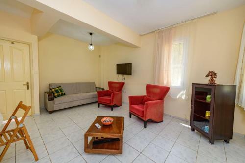 Lovely Villa With Central Location In Fethiye