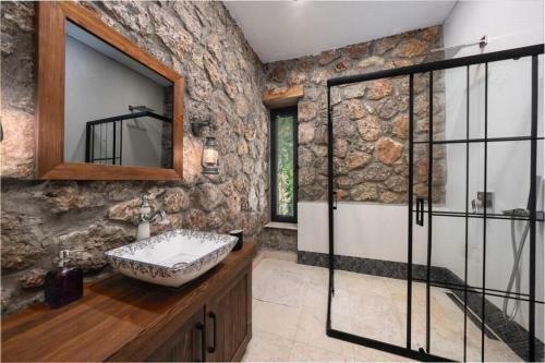 Reddoor Villa