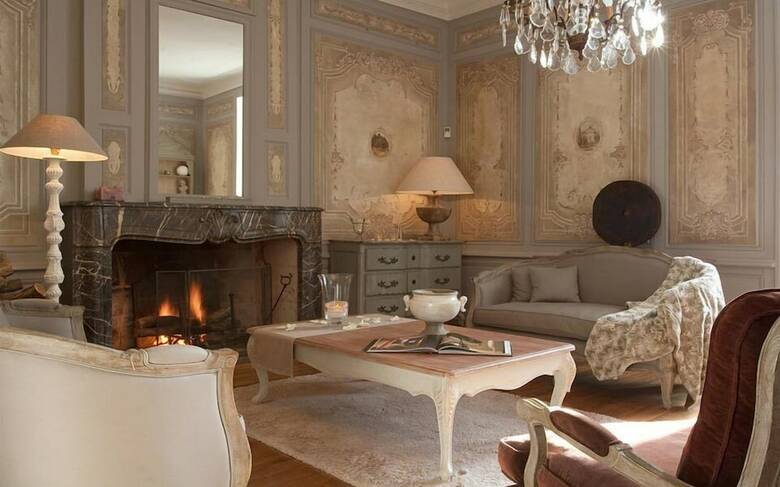 Hostal Chateau De Charge