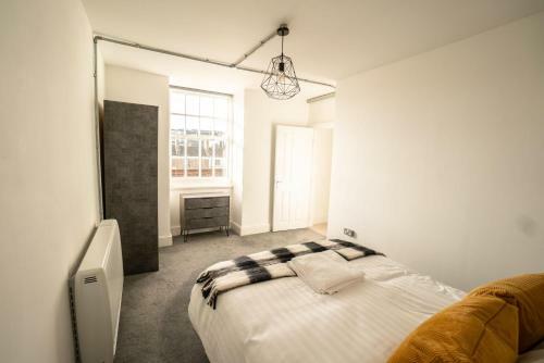 Trendy 1 Bedroom Apartment With Large Terrace Area