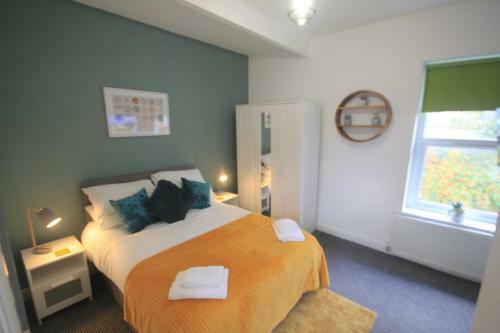 Hostal Double En-suite Room
