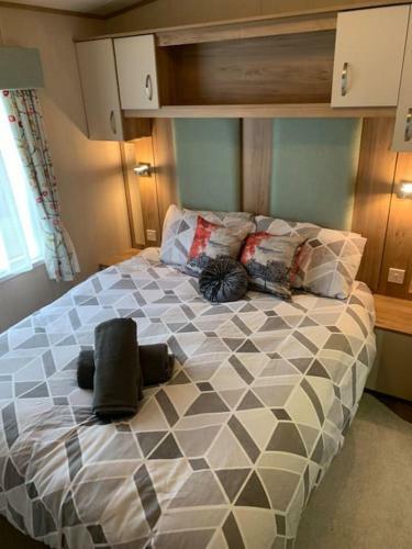 Woodpecker Lodge, Camelot Holiday Park, Ca6 5sz