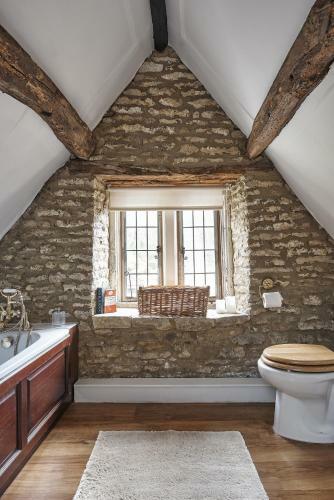 Luxury Cotswolds Cottage Including Hot Tub, Castle Combe