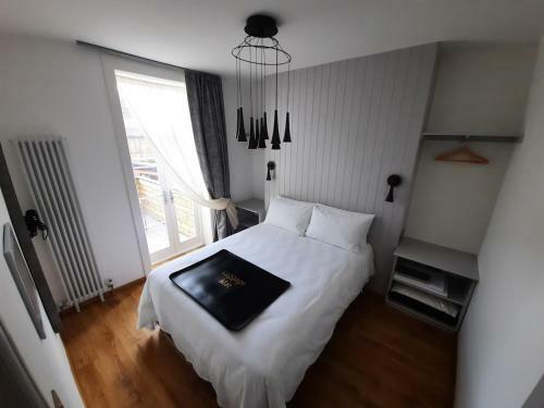 Hotel Number 8
