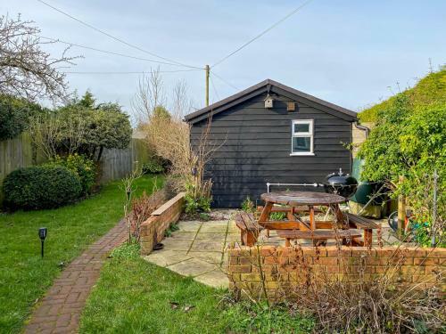 Pass The Keys Hoath Tiny House - A Secret Getaway