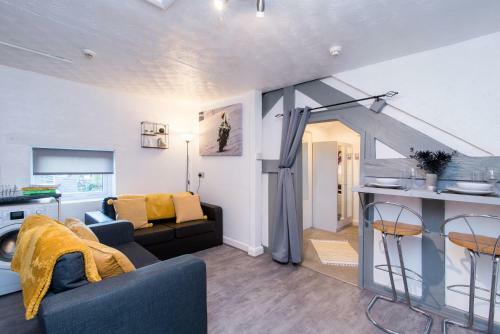 *beautiful Apartment*free Gated Parking* Fast Wifi