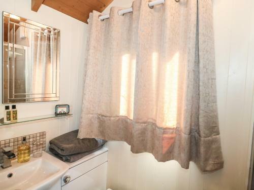 Forton House Shepherds Hut 2