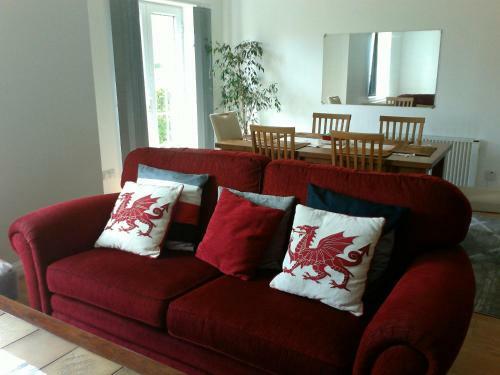 Cardiff Bay Capital Apartment